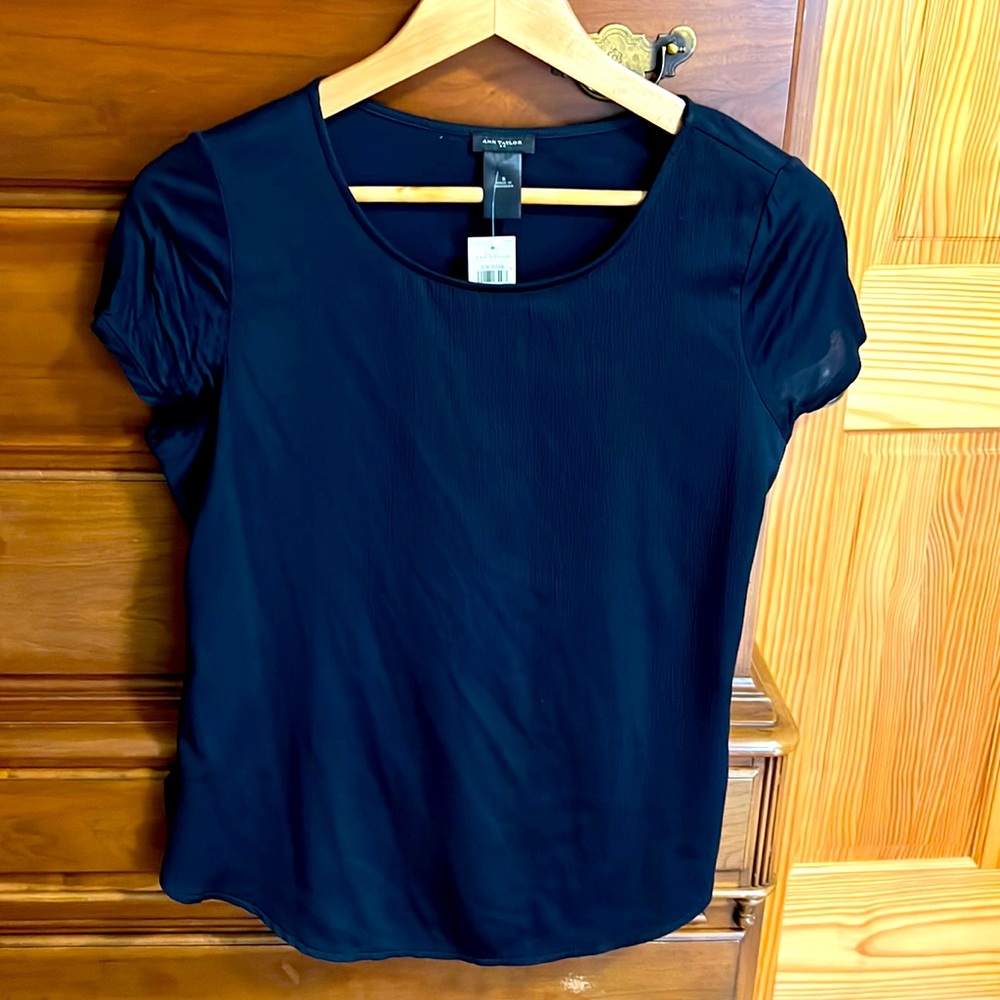 New jet black simple top